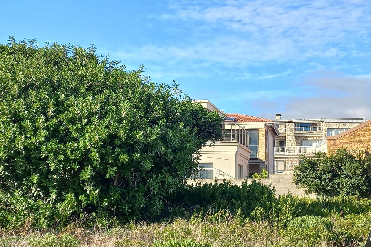 PRIME VACANT STAND FOR SALE WITH AMAZING SEA VIEWS. - Photo 5