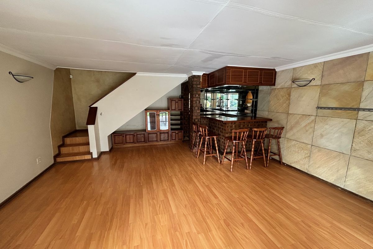 Montrose 4 bedoom house to Let - Photo 4