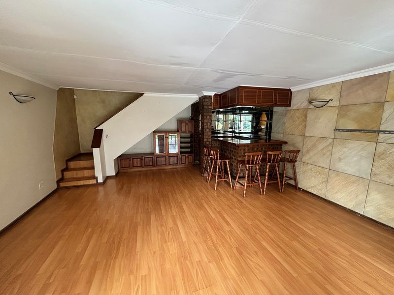 Montrose 4 bedoom house to Let - Photo 4