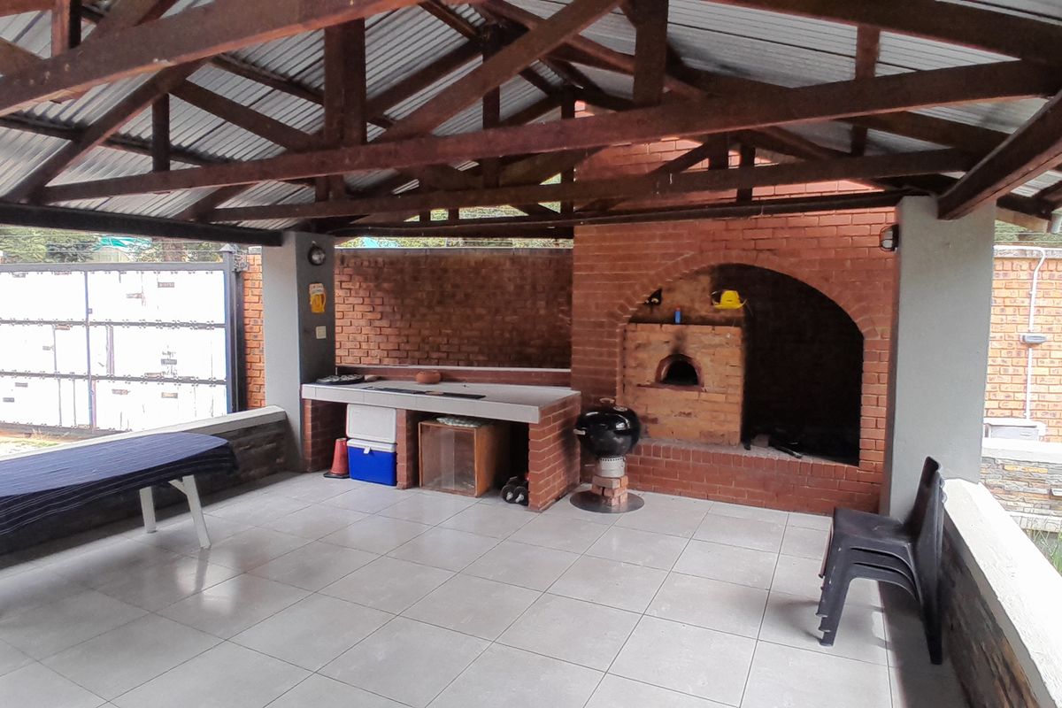 Modern Multi-Unit Investment with Triple Income Opportunity - Photo 2