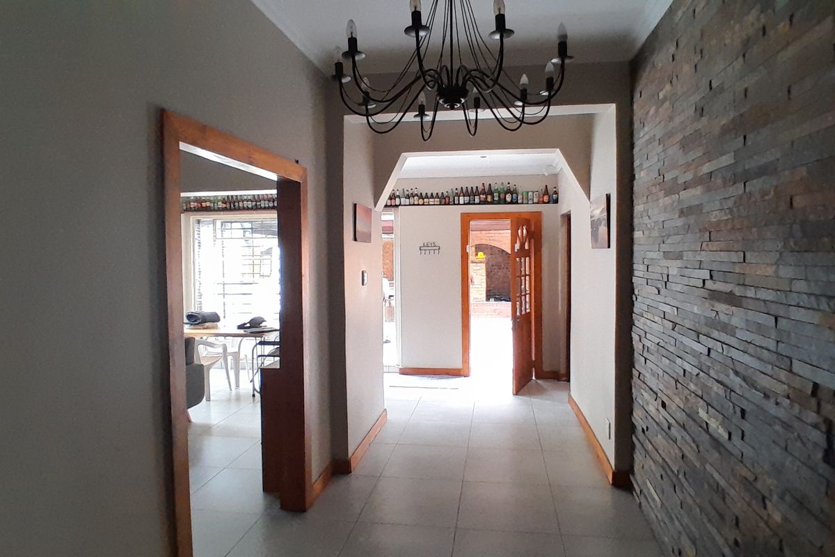 Modern Multi-Unit Investment with Triple Income Opportunity - Photo 3