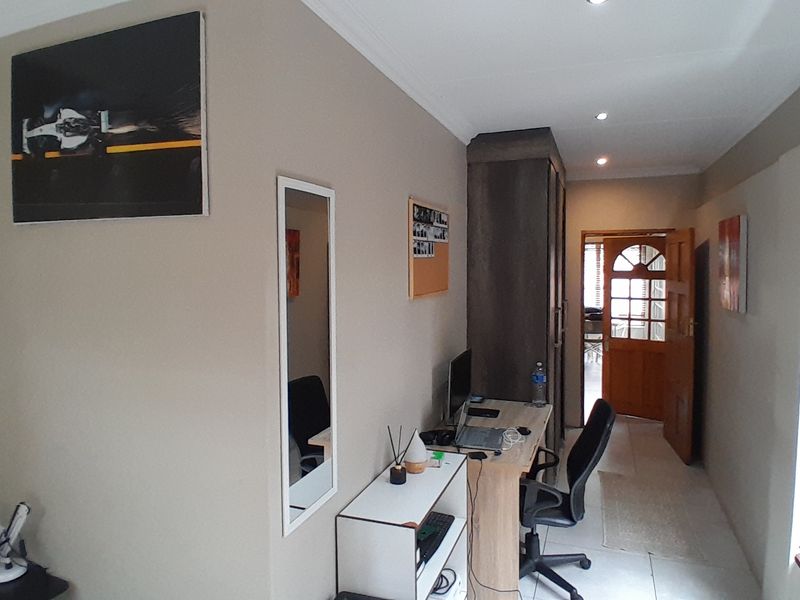 Modern Multi-Unit Investment with Triple Income Opportunity - Photo 5