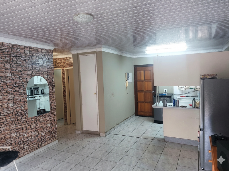 3 Bedroom Apartment / Flat for Sale in Geelhoutpark - Photo 4