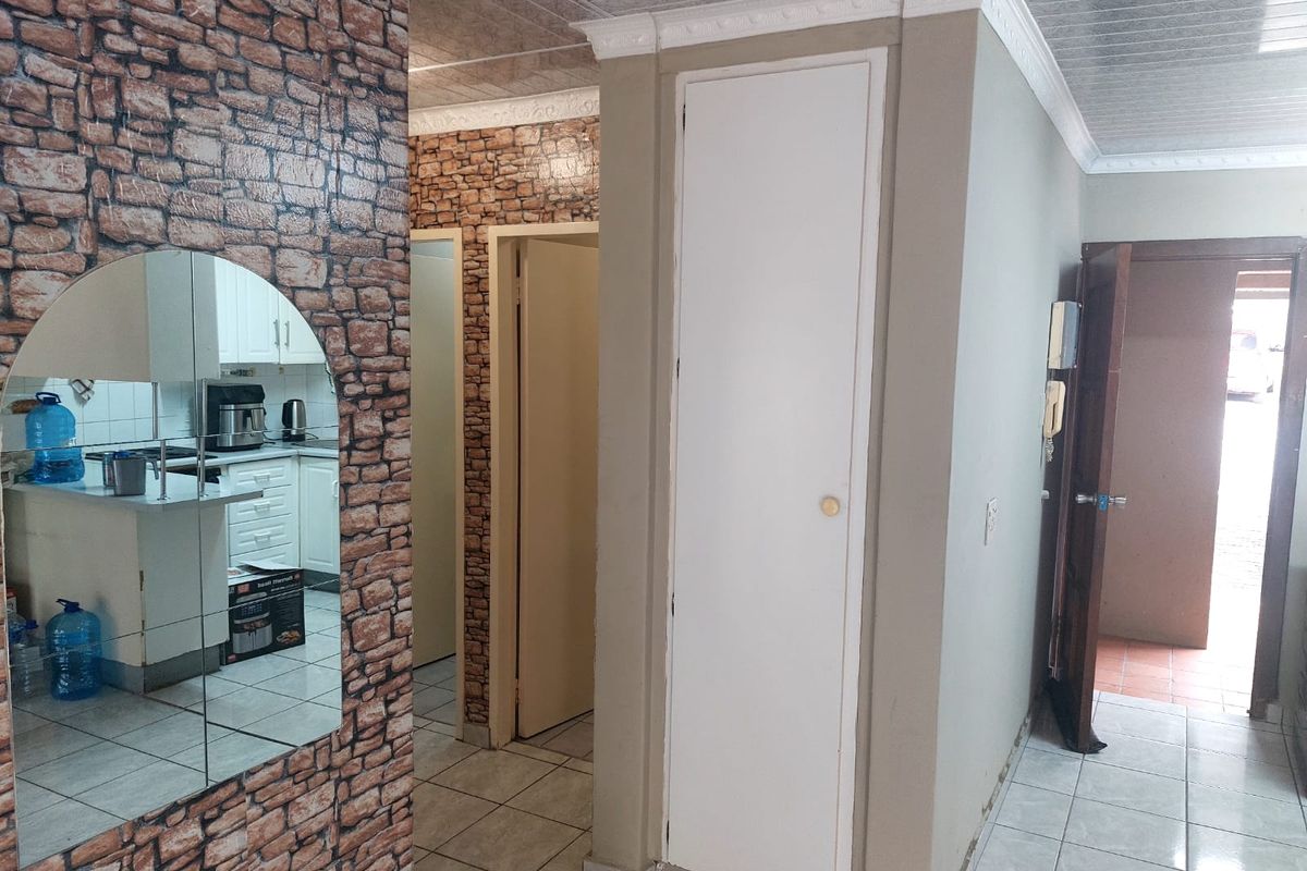 3 Bedroom Apartment / Flat for Sale in Geelhoutpark - Photo 5