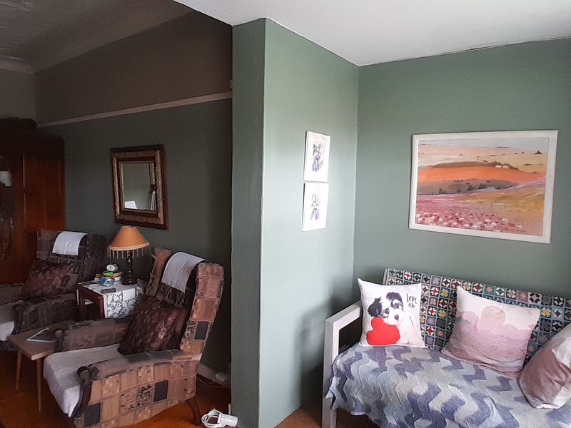 Warm Character Home with Flatlet on a Large Stand - Photo 10