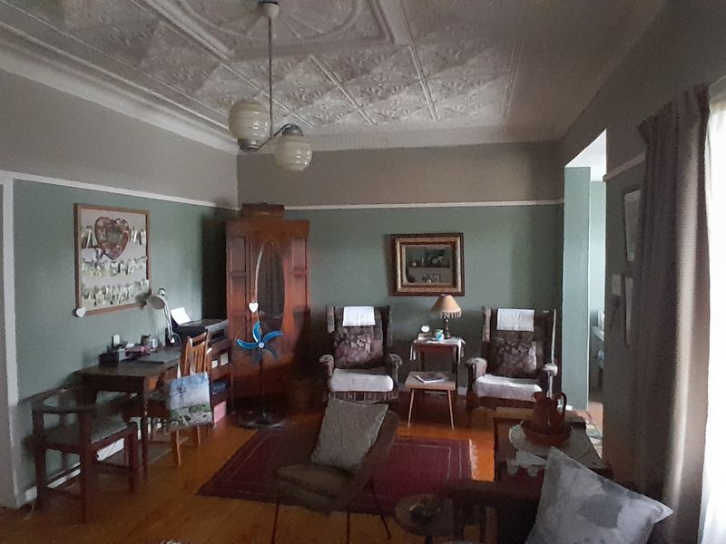 Warm Character Home with Flatlet on a Large Stand - Photo 9