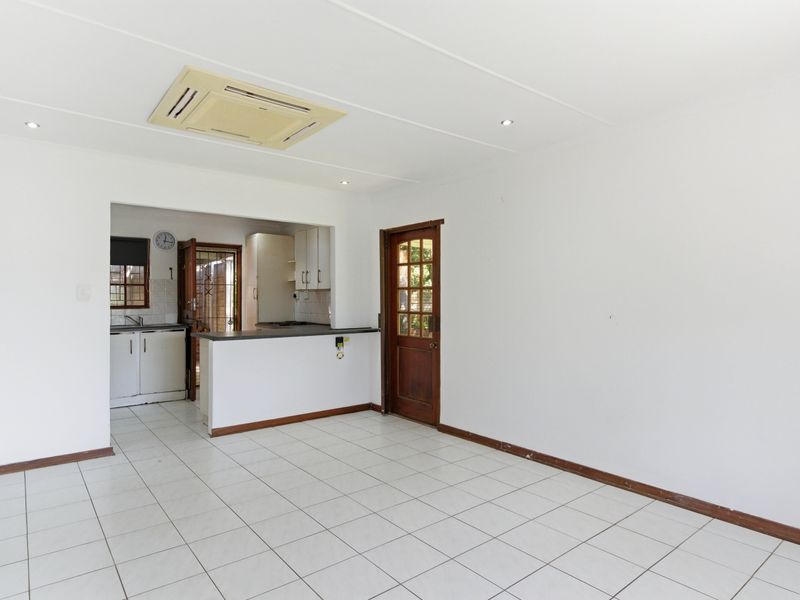 A Hidden Gem with Space to Breathe and Entertain! - Photo 2