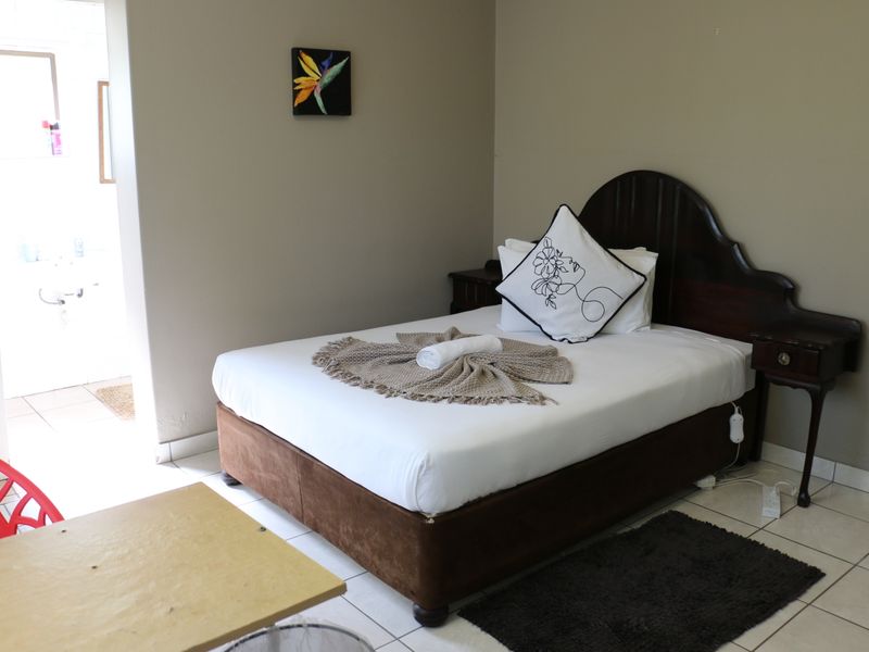 Own a Proven Hospitality Asset in Prime Bunkers Hill - Photo 8