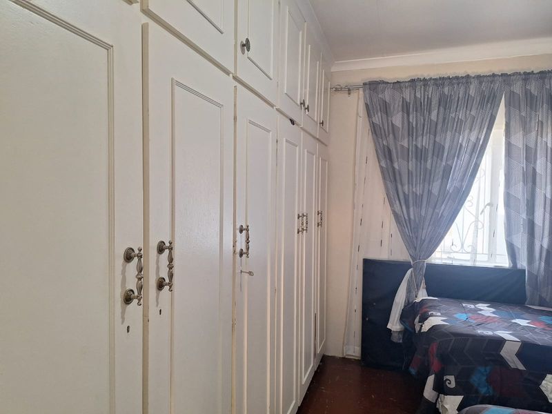 Spacious Double-Storey Family Home with Modern Comforts & Entertainer’s Appeal - Photo 8