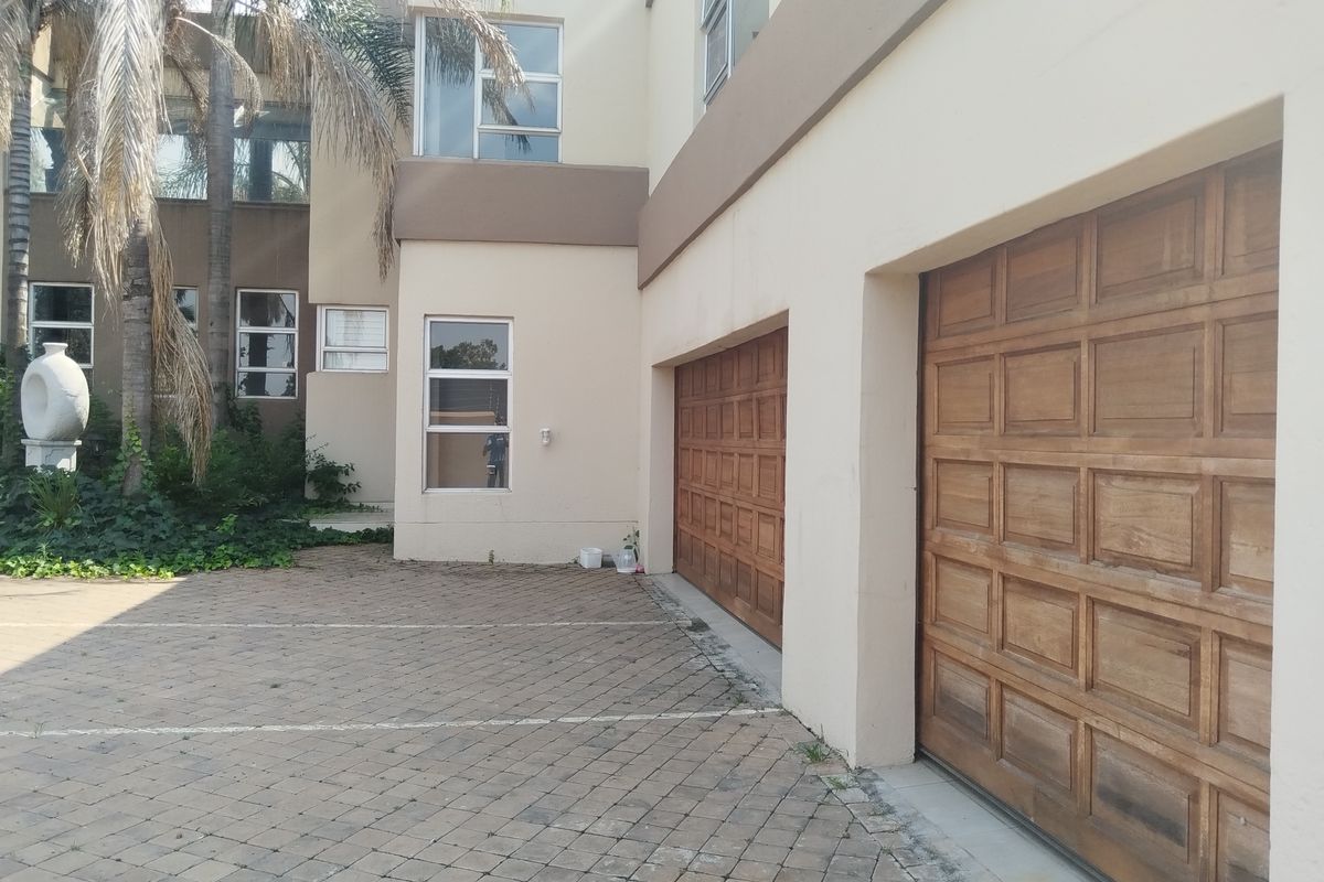 Charming Freehold Home in Vanderbijlpark SW 5 - Photo 2