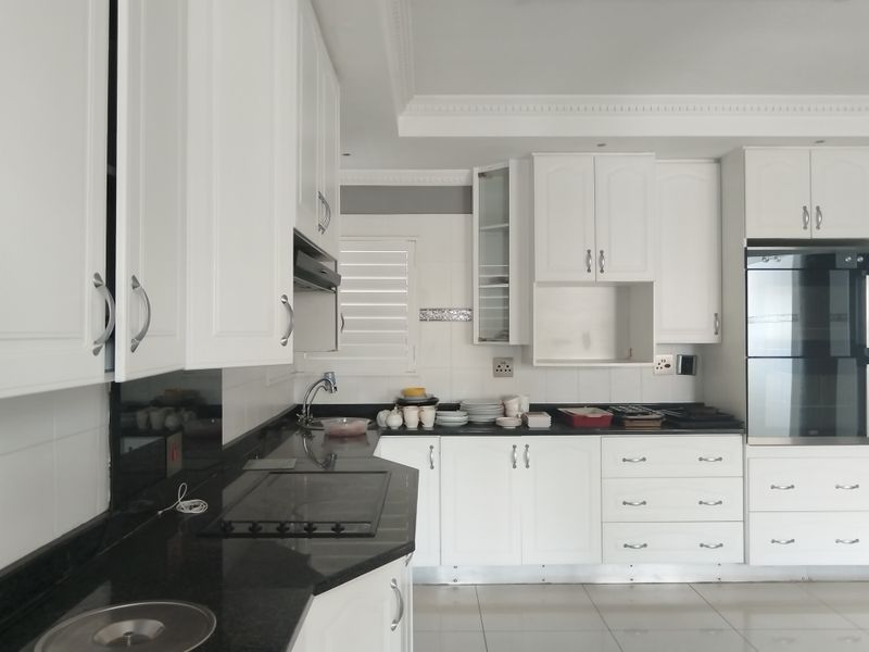 Charming Freehold Home in Vanderbijlpark SW 5 - Photo 9