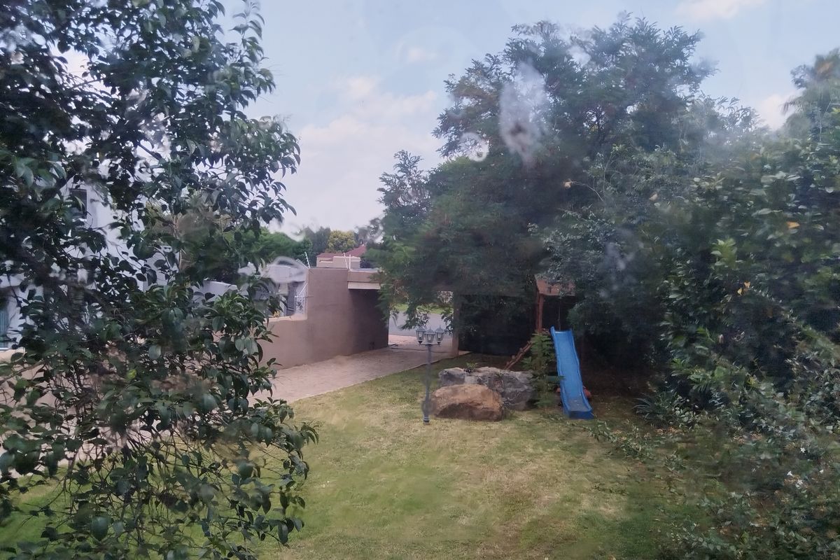 Charming Freehold Home in Vanderbijlpark SW 5 - Photo 4