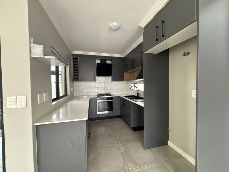 Modern 3 Bedroom Home in Rynfield – Stylish, Secure and Move-In Ready - Photo 6