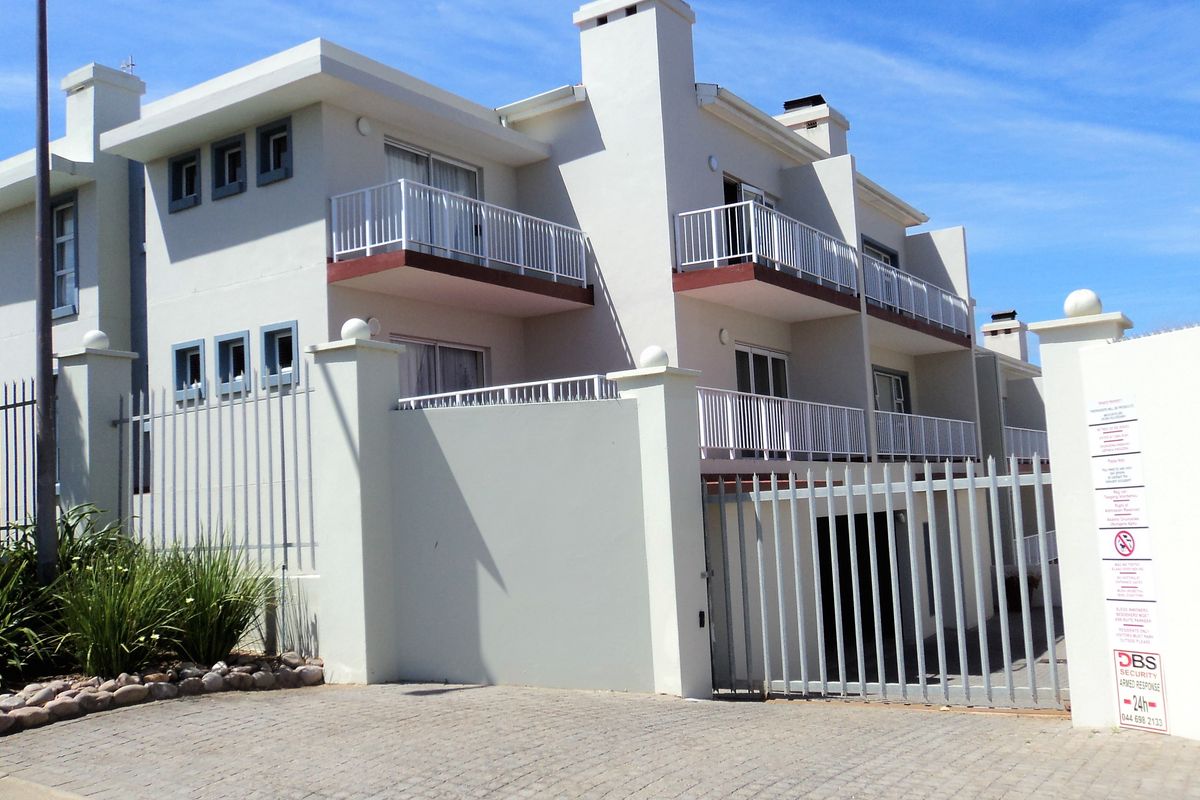 Sea view living in the heart of Dana Bay - Photo 4