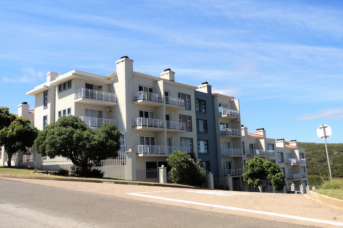 Sea view living in the heart of Dana Bay - Photo 2