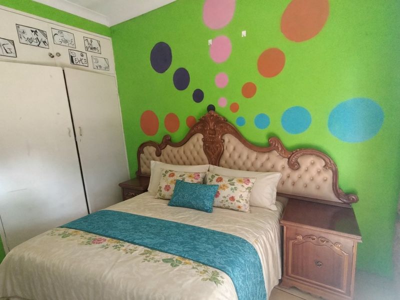 Spacious  Home with Pool, Lapa and Flatlet Potential in The Orchards - Photo 7