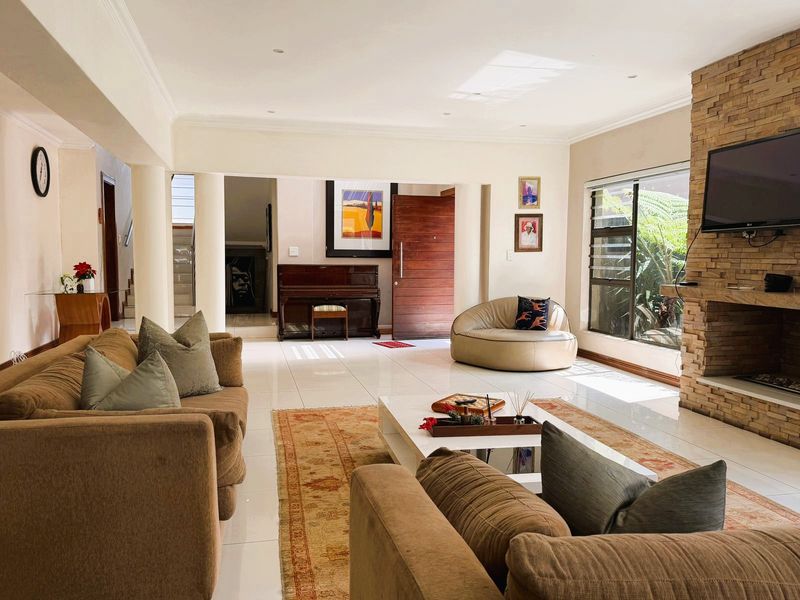 Modern 3 bedroom Cluster for sale in Bedfordview - Photo 4