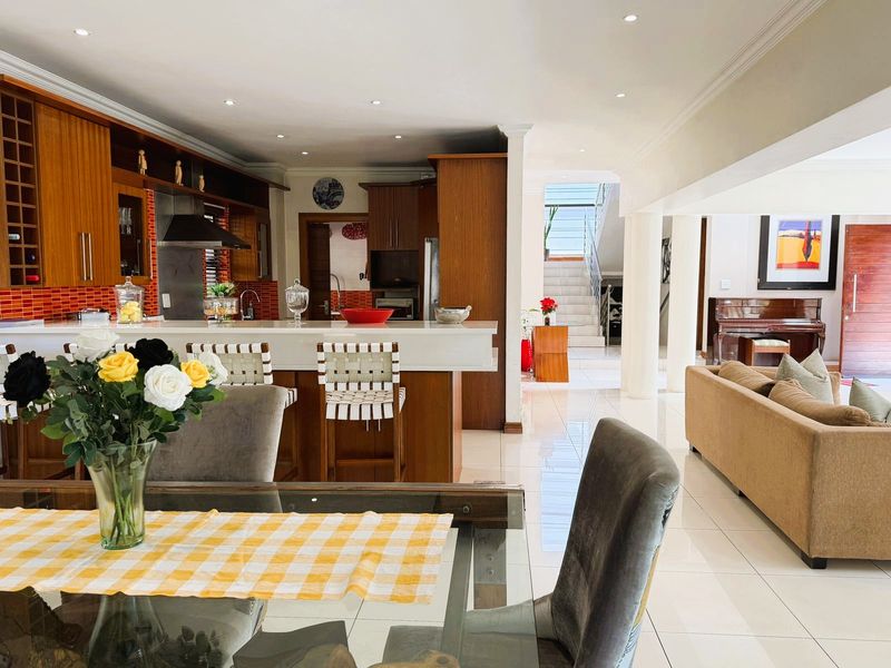 Modern 3 bedroom Cluster for sale in Bedfordview - Photo 6