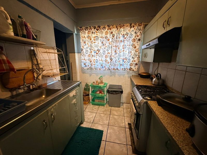 3-Bedroom Home with 2 Flatlets – Strong Investment Potential in Rouxpark - Photo 10