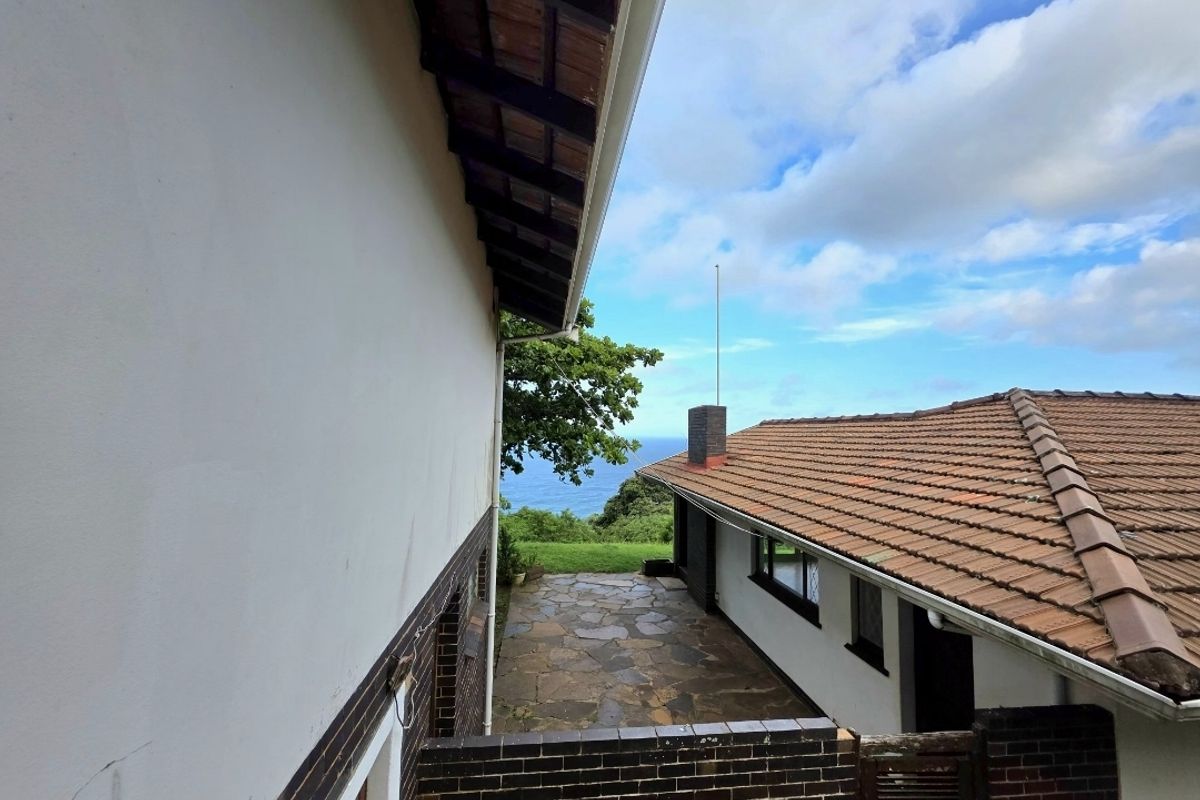 Charming Family Home with Stunning Sea View - Athlone Park - Photo 2