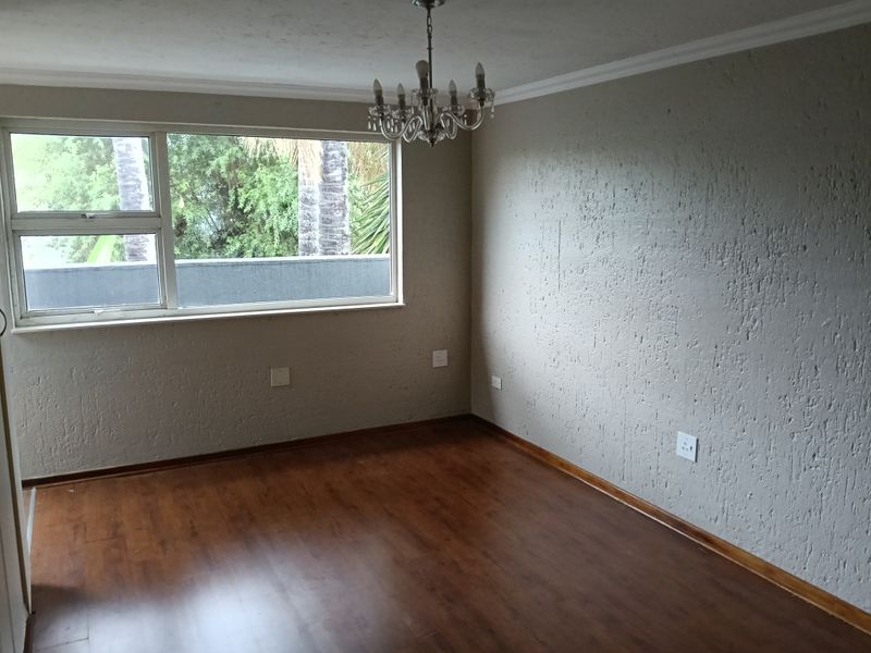 Beautiful And Spacious Unit In Enclosed Suburb - Photo 9