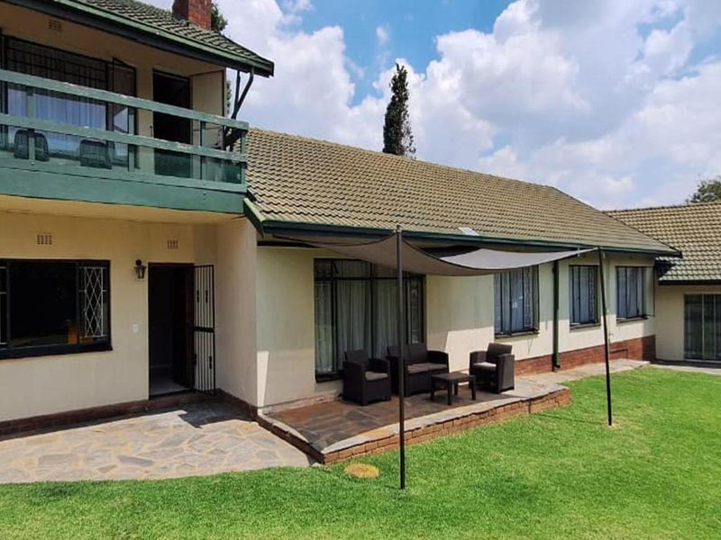 4 Bedroom Family Home with Flatlet in Atlasville - Photo 2