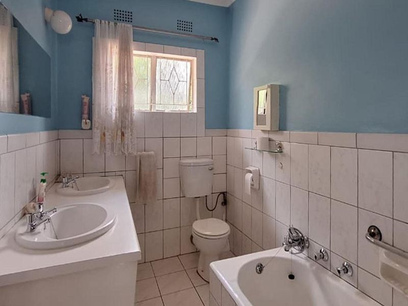 4 Bedroom Family Home with Flatlet in Atlasville - Photo 10