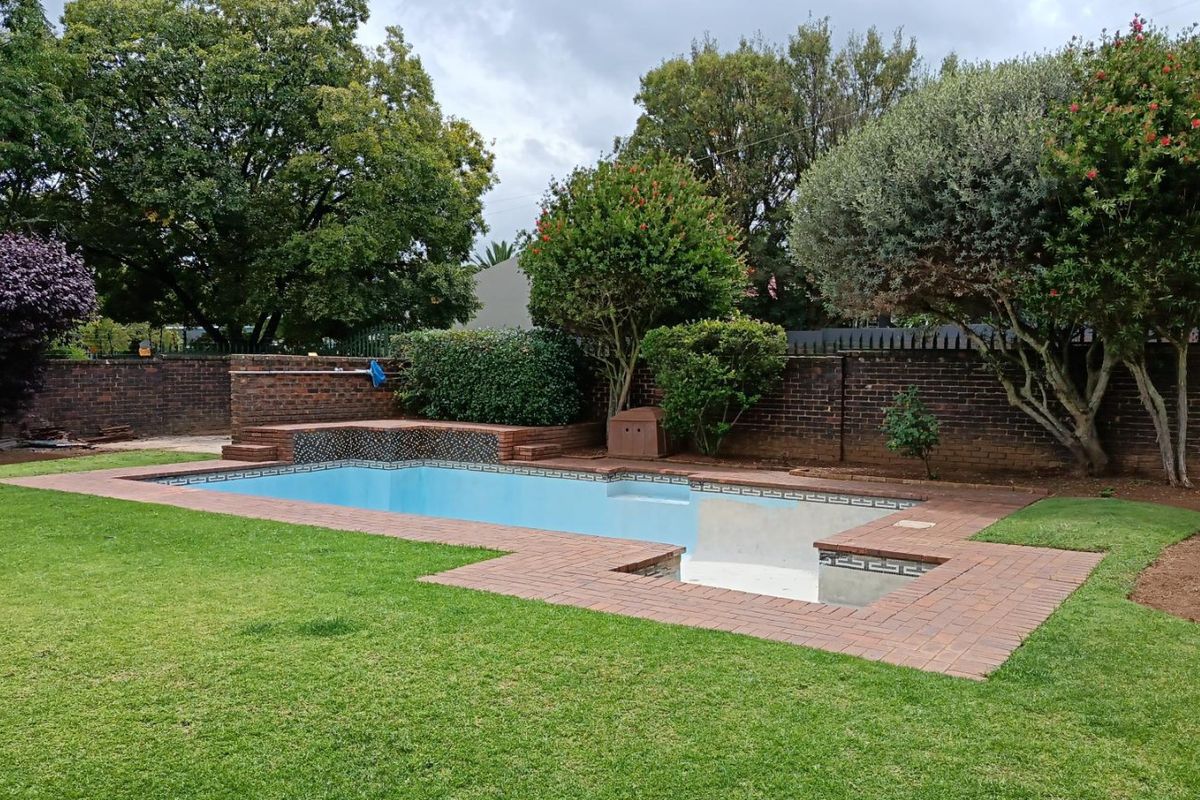 4 Bedroom Family Home with Flatlet in Atlasville - Photo 4