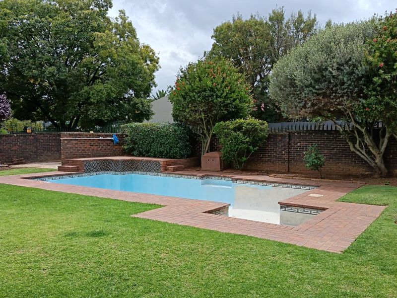 4 Bedroom Family Home with Flatlet in Atlasville - Photo 4