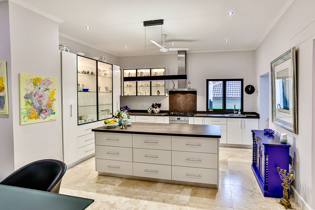 Stunning 4-bedroom home in secure Ballito Gardens Estate, perfect for family living & coastal bliss - Photo 2