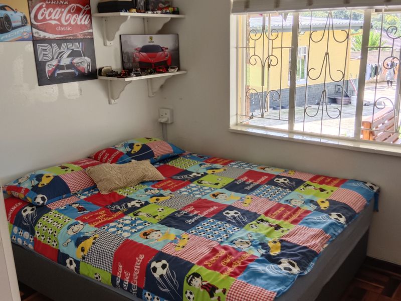 Neat 3-Bed Family Home with Pool & 4-Car Carport – Close to UKZN - Photo 6