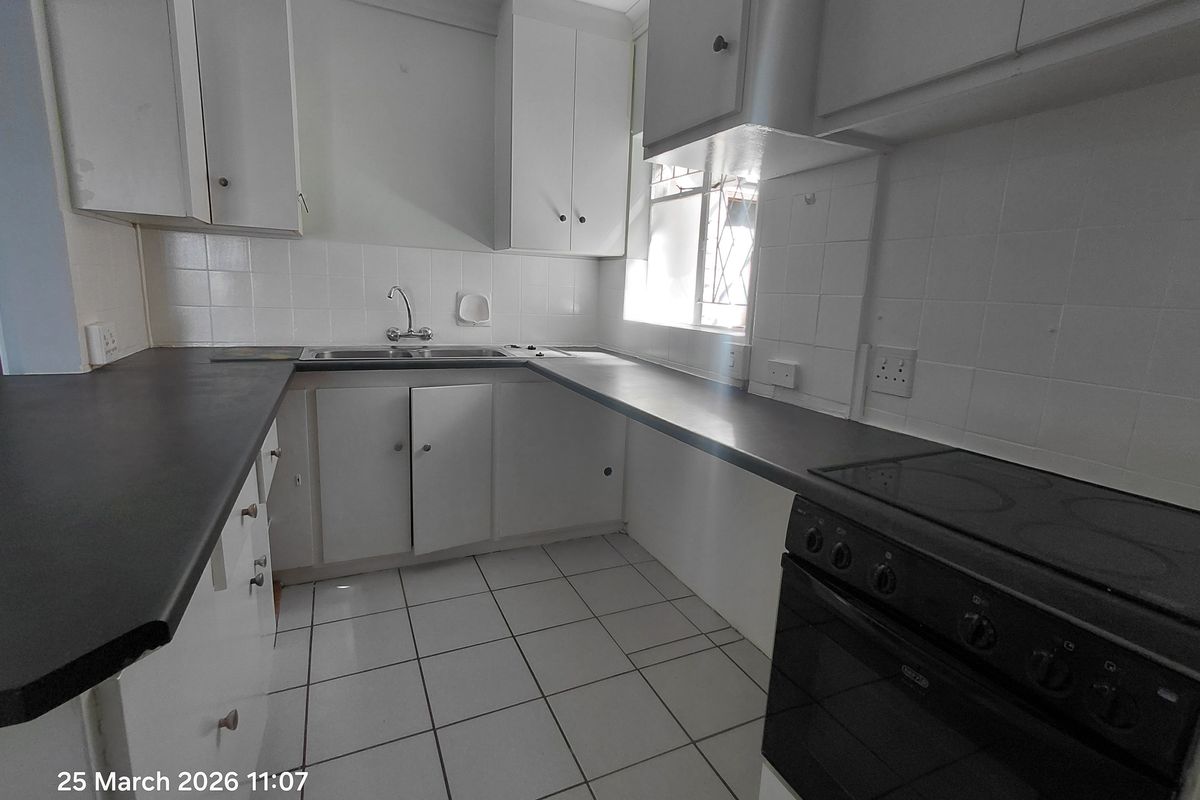 Estoril – Dickens Street, St Georges - Photo 5