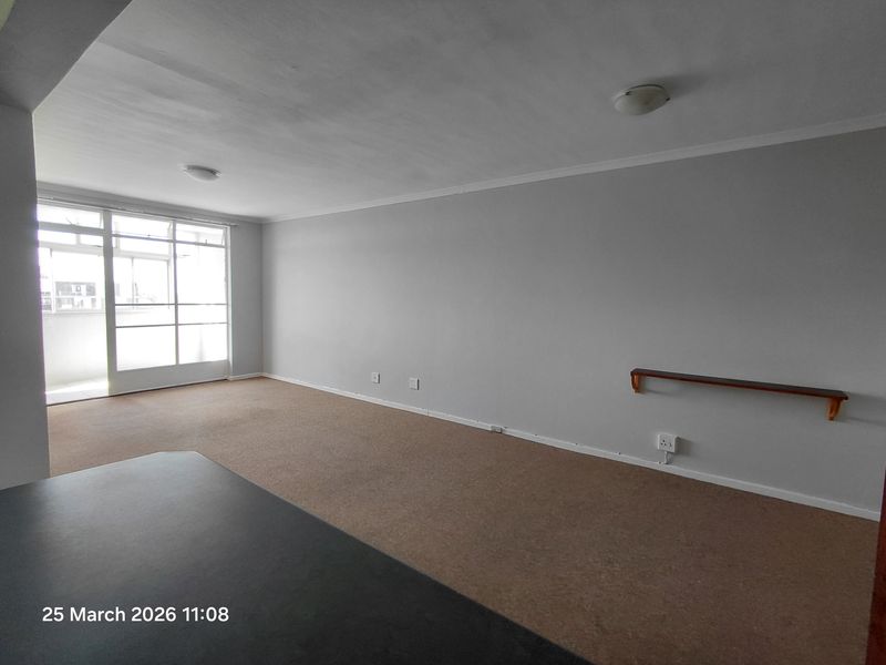 Estoril – Dickens Street, St Georges - Photo 7