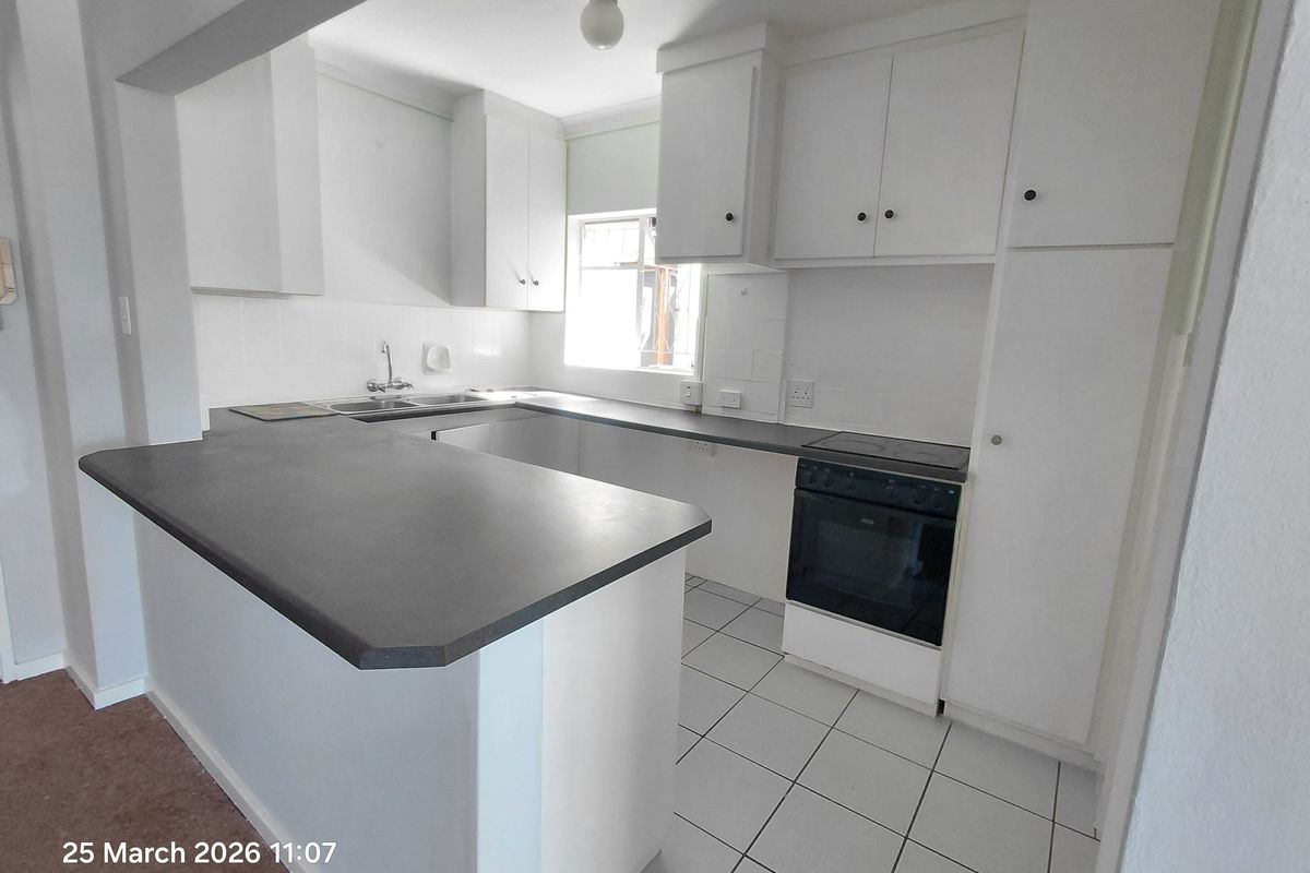 Estoril – Dickens Street, St Georges - Photo 4