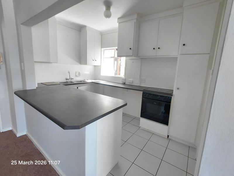 Estoril – Dickens Street, St Georges - Photo 4