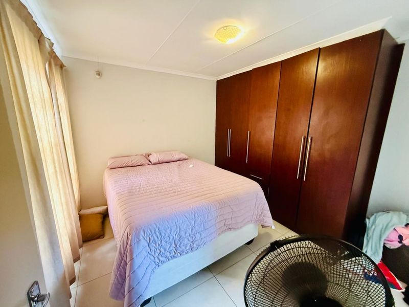 Modern Comfort in the Heart of The Orchards - Photo 9