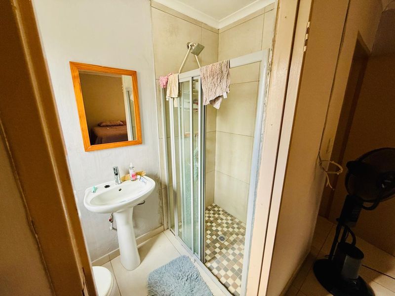 Modern Comfort in the Heart of The Orchards - Photo 8