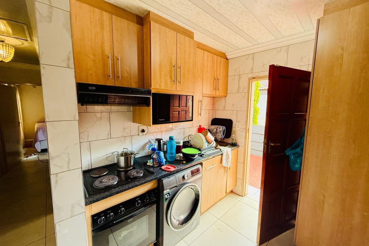 Modern Comfort in the Heart of The Orchards - Photo 3