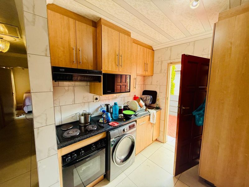 Modern Comfort in the Heart of The Orchards - Photo 3