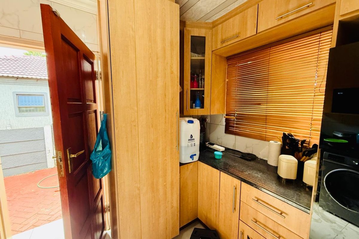 Modern Comfort in the Heart of The Orchards - Photo 2