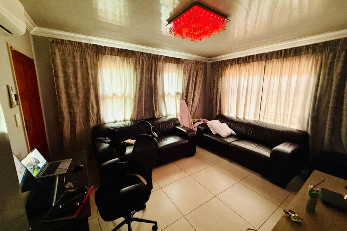 Modern Comfort in the Heart of The Orchards - Photo 5