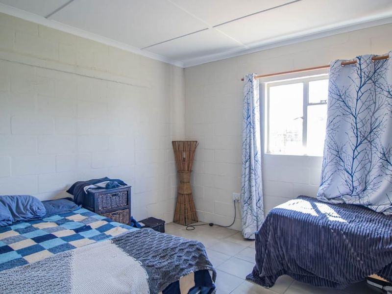a Bridge Over troubled waters, this newly renovated cottage has one on 1983m2 land. - Photo 8