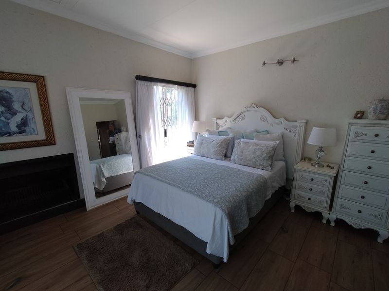 Spacious  Lifestyle Property in Pretoria North – Fully Furnished, Secure and Move-In Ready - Photo 6