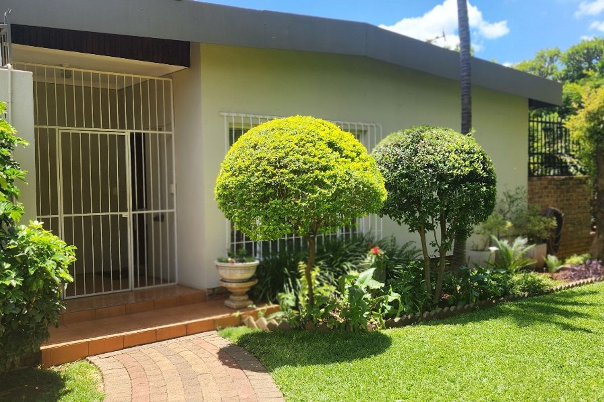 Spacious  Lifestyle Property in Pretoria North – Fully Furnished, Secure and Move-In Ready - Photo 2