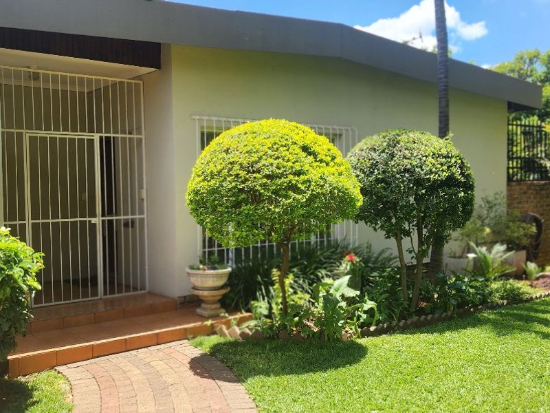 Spacious  Lifestyle Property in Pretoria North – Fully Furnished, Secure and Move-In Ready - Photo 2