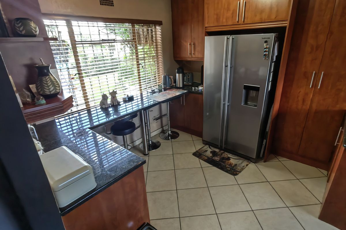 For the entertainer. Perfect blend of comfort and elegance beautiful lapa and swimming pool - Photo 3