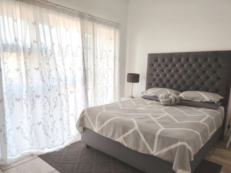 Charming 1-Bedroom Townhouse in the Heart of Meerensee - Photo 5