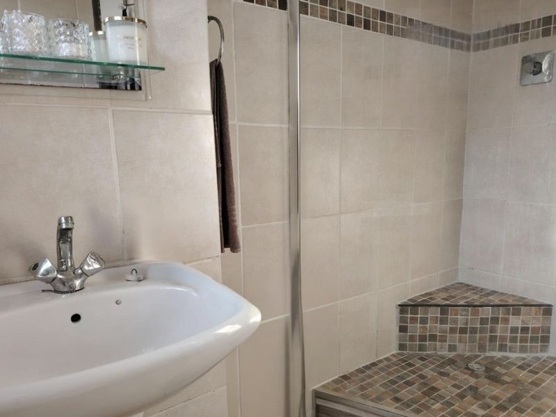 Charming 1-Bedroom Townhouse in the Heart of Meerensee - Photo 6