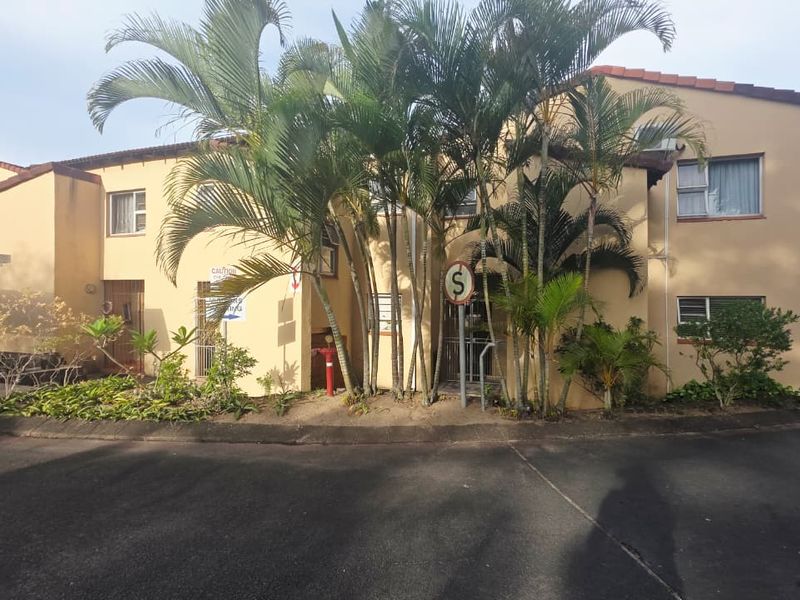 Charming 1-Bedroom Townhouse in the Heart of Meerensee - Photo 2