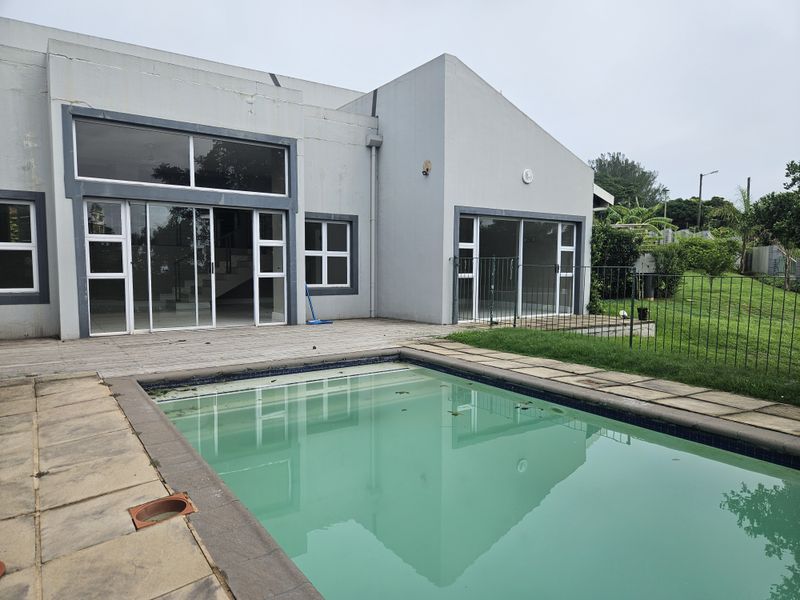 Modern Estate Home with Private Pool - Photo 2